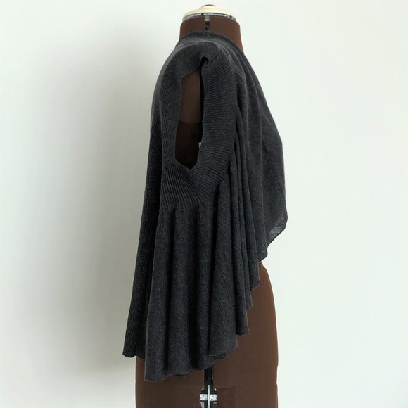 Cropped Linen Blend Waterfall Vest - Picture 5 of 7